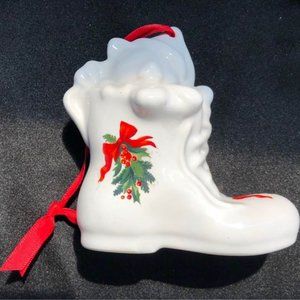 Pfaltzgraff 1997 Collector Christmas Bell Ornament Kitten in Boot